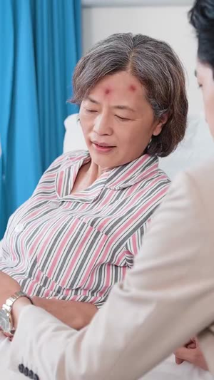 养恩深似海(70集) 养恩深似海(70集)精彩短剧分享。