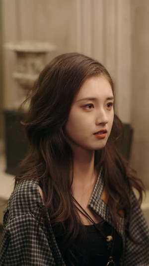 盛夏芬德拉（82集）好看的短剧同大家分享